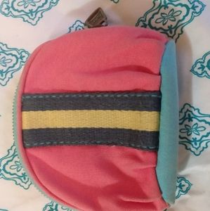 Gap change purse.☮️✌️♥️💑